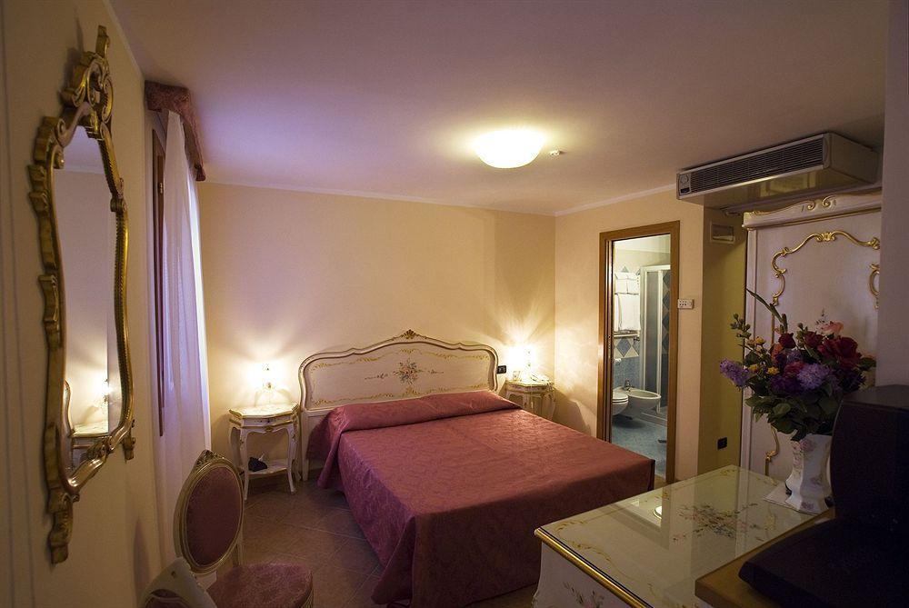 Ca' Leon D'Oro Hotell Venedig Exteriör bild